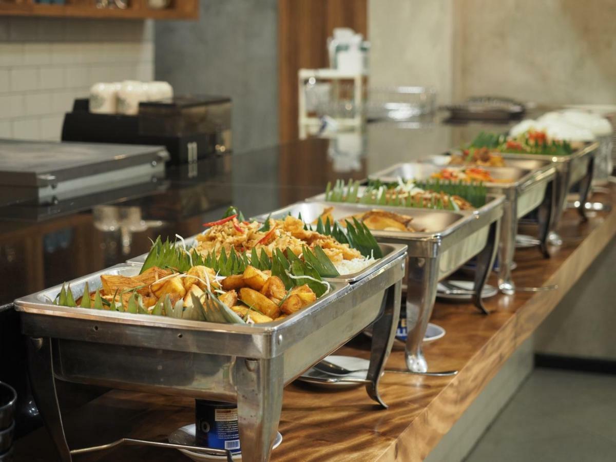 Kama Hotel Medan Ngoại thất bức ảnh